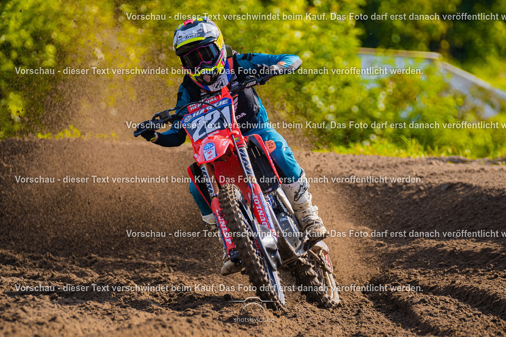 09_20_LM_Schenkenhorst-8169 | Sportfotografin aus Berlin-Brandenburg mit Fokus auf Motocross. Ich halte deine sportliche Leistung und echte Emotionen auf und neben der Strecke professionell fest. Entdecke die Fotos von deinem Rennen und bestelle sie direkt hier im Shop.