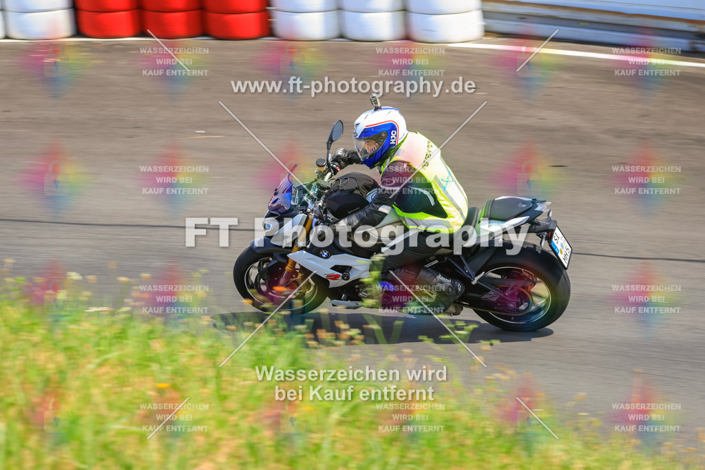 _DSK2697 | Hier findet Ihr Bilder von Touristenfahrten auf der Nürburgring Nordschleife oder von anderen Veranstaltungen die ich besucht habe. Viel Spass beim Durch Schauen 