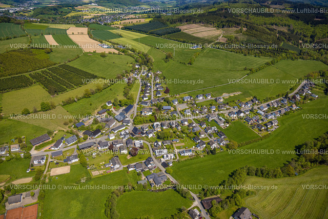 Schmallenberg230506289 | Luftbild, Ortsansicht Ortsteil Fleckenberg, Schmallenberg, Sauerland, Nordrhein-Westfalen, Deutschland