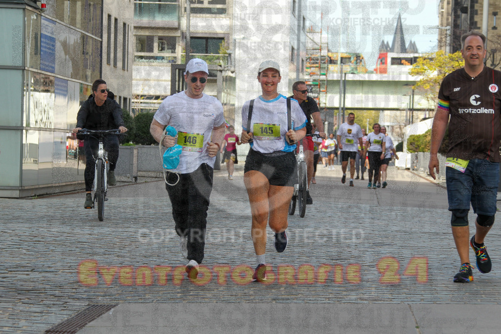 250920_1345_EV4_6615 | Sportfotografie im Rhein-Sieg Kreis, Köln, Bonn, NRW, Rheinland Pfalz, Hessen, etc. Unser Tätigkeitsfeld umfasst den Laufsport vom Volkslauf über den Marathon, Duathlon, Triathon bis zum Ultralauf wie Kölnpfad Ultra oder Schindertrail.