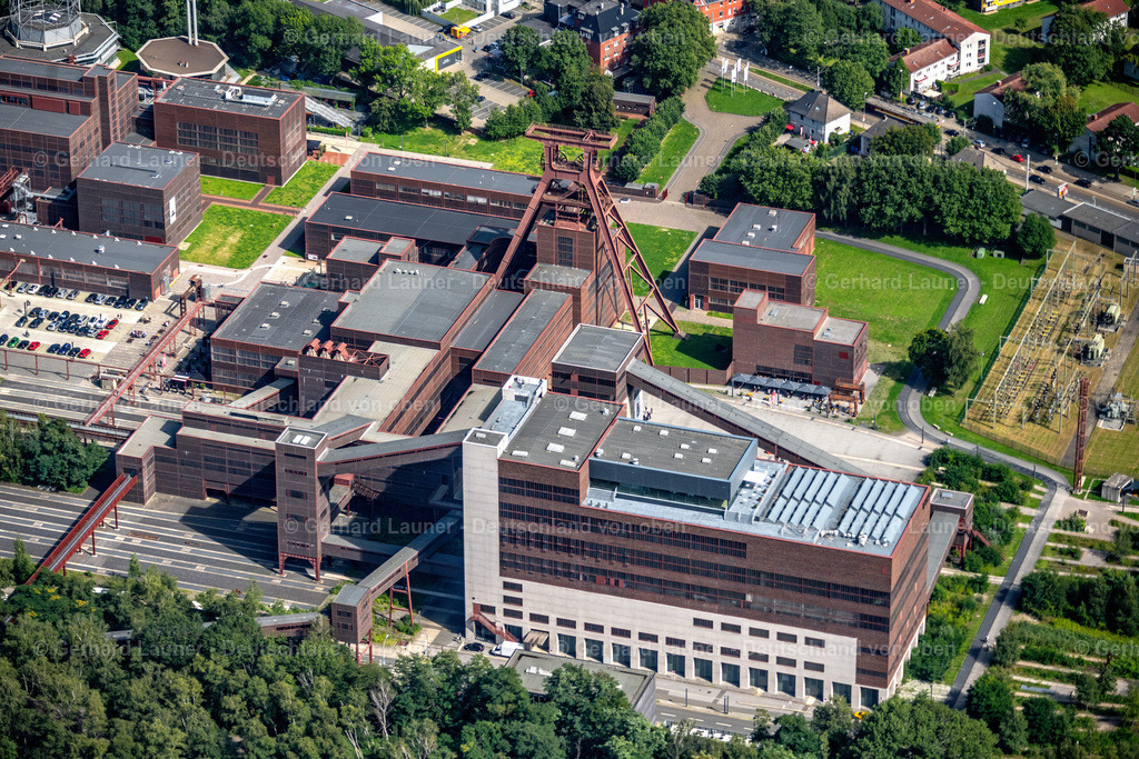 4050308 | Zeche Zollverein, Essen ESSEN 25.08.2021 Museums- Gebäude- Ensemble Zeche - Ruhr Museum in Essen im Bundesland Nordrhein-Westfalen. // Museum building ensemble pit - Ruhr Museum in Essen in the state North Rhine-Westphalia. Foto: Gerhard Launer