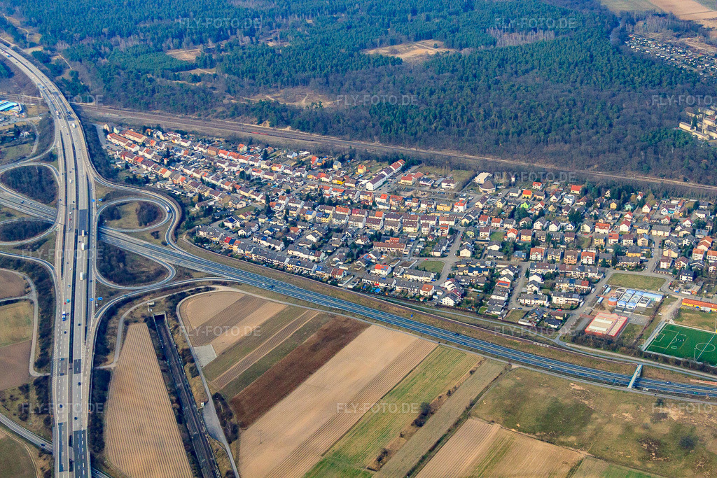 Luftbild: Ortsteil Hischacker von Südwesten in Schwetzingen im Bundesland Baden-Württemberg in Deutschland. Foto: IMG_24934.jpg vom 18.03.2010 durch Werner Riehm/FLY-FOTO.de