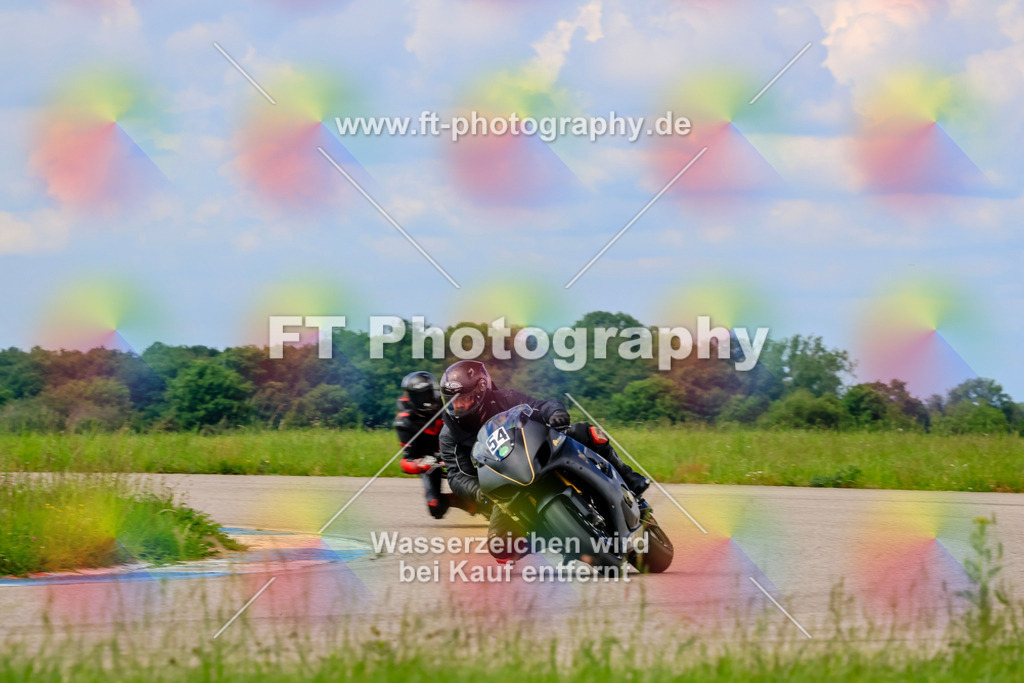 MotoTeam-1170 | Hier findet Ihr Bilder von Touristenfahrten auf der Nürburgring Nordschleife oder von anderen Veranstaltungen die ich besucht habe. Viel Spass beim Durch Schauen 