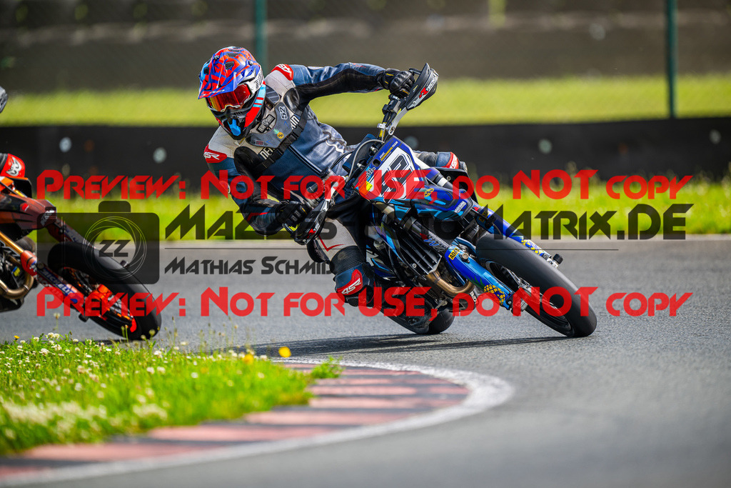 MaZZes_FotoMatrix_240621_6007705_8386 | GELB