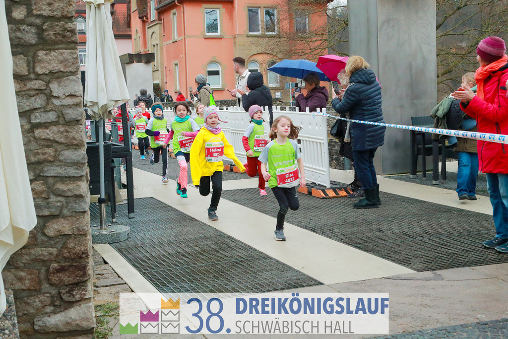 400m AOK Junior Cup | 3 Koenigslauf 2024 400m AOK Junior Cup - Realisiert mit Pictrs.com