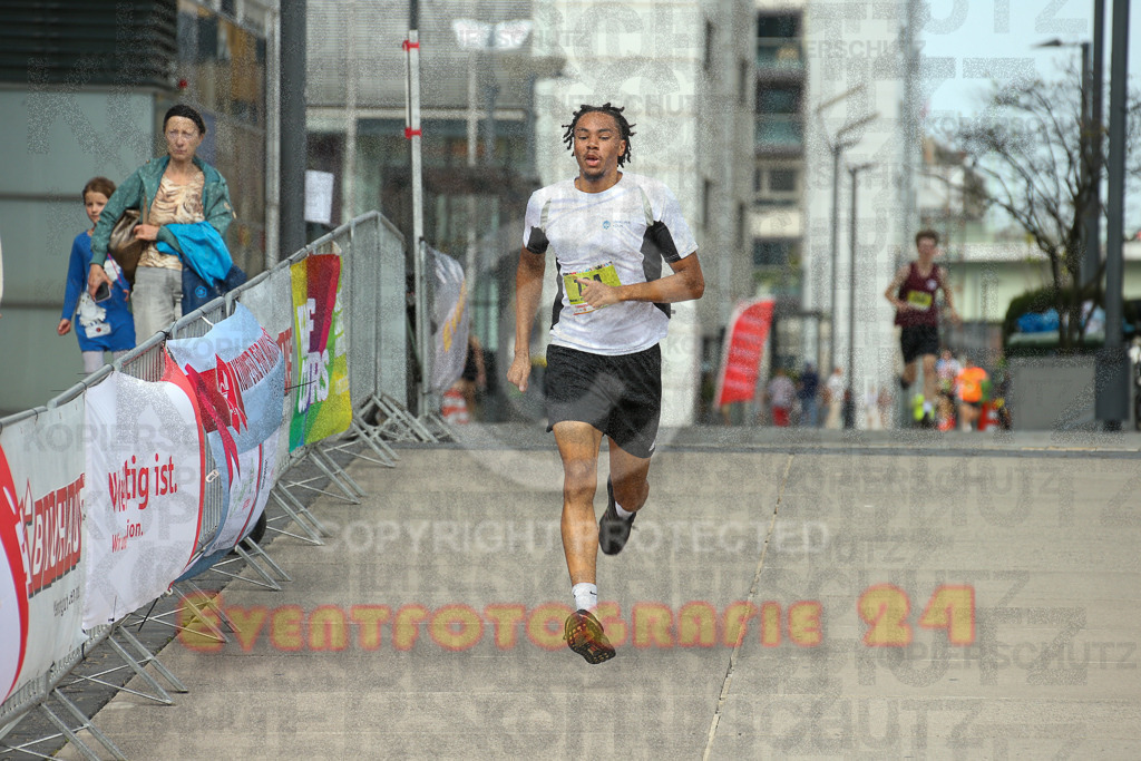 250920_1319_EX1_4023 | Sportfotografie im Rhein-Sieg Kreis, Köln, Bonn, NRW, Rheinland Pfalz, Hessen, etc. Unser Tätigkeitsfeld umfasst den Laufsport vom Volkslauf über den Marathon, Duathlon, Triathon bis zum Ultralauf wie Kölnpfad Ultra oder Schindertrail.