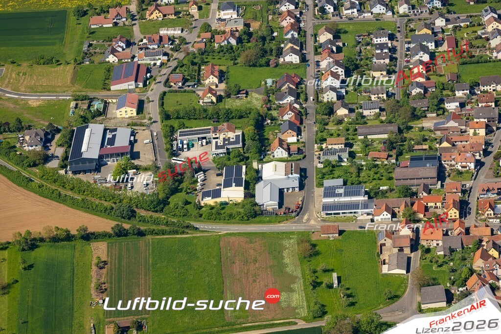Das Luftbild zeigt : Dipbach Bergtheim - Die Luftaufnahme wurde 2024 vom UL-Flugzeug aus erstellt ( keine Drohne ) - Hochauflösende Luftaufnahme - Für grossformatige Ausdrucke geeignet. Die Geschenkidee !Mit Lizenz und Bildrechte bestellbar