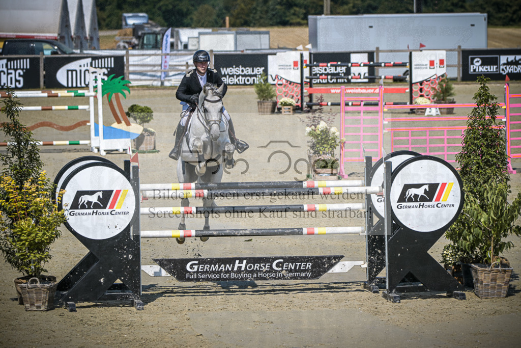 DOS_0015 | Entdecke hochwertige Reitturnierfotos von Foto Oger. Professionell, emotional und authentisch – jetzt Lieblingsmomente im Shop bestellen.Deutschlandweite Turnierfotografie. - Realisiert mit Pictrs.com