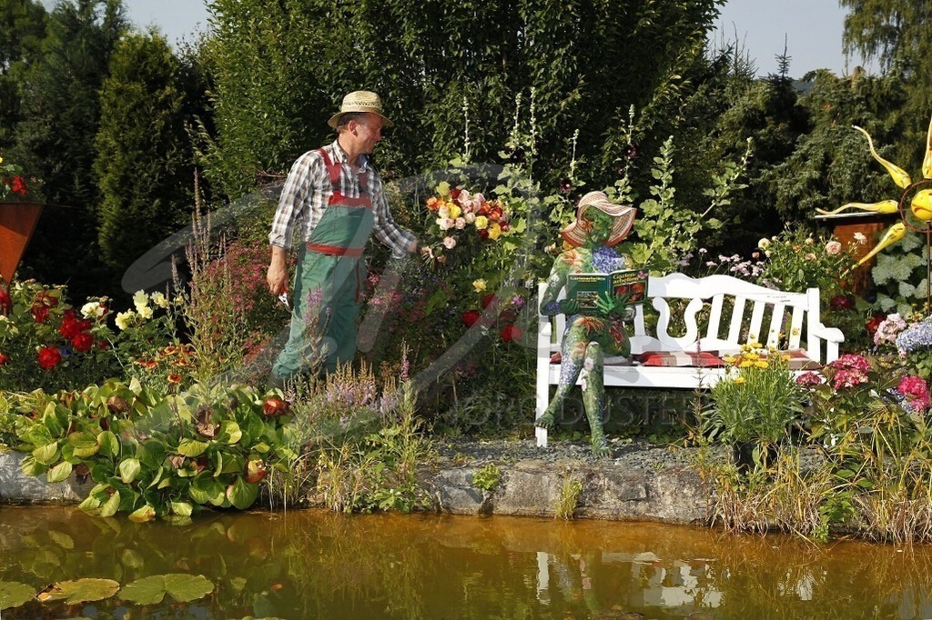 WorkingArt-GÄRTNER_1954 | #001 | Modell: Denise | Berufler: Klaus Alschwede | Foto: Tschiponnique Skupin - Realisiert mit Pictrs.com