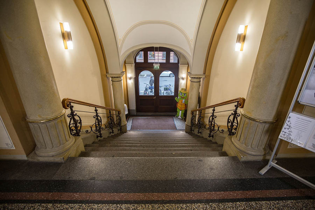 Foto: Leipzig - Volkshochschule | Das Team hinter BILDLEXIKON LEIPZIG bündelt historische wie aktuelle Informationen über die Stadt Leipzig in Text und Bild auf einer Plattform und stellt diese der interessierten Öffentlichkeit zur Verfügung.