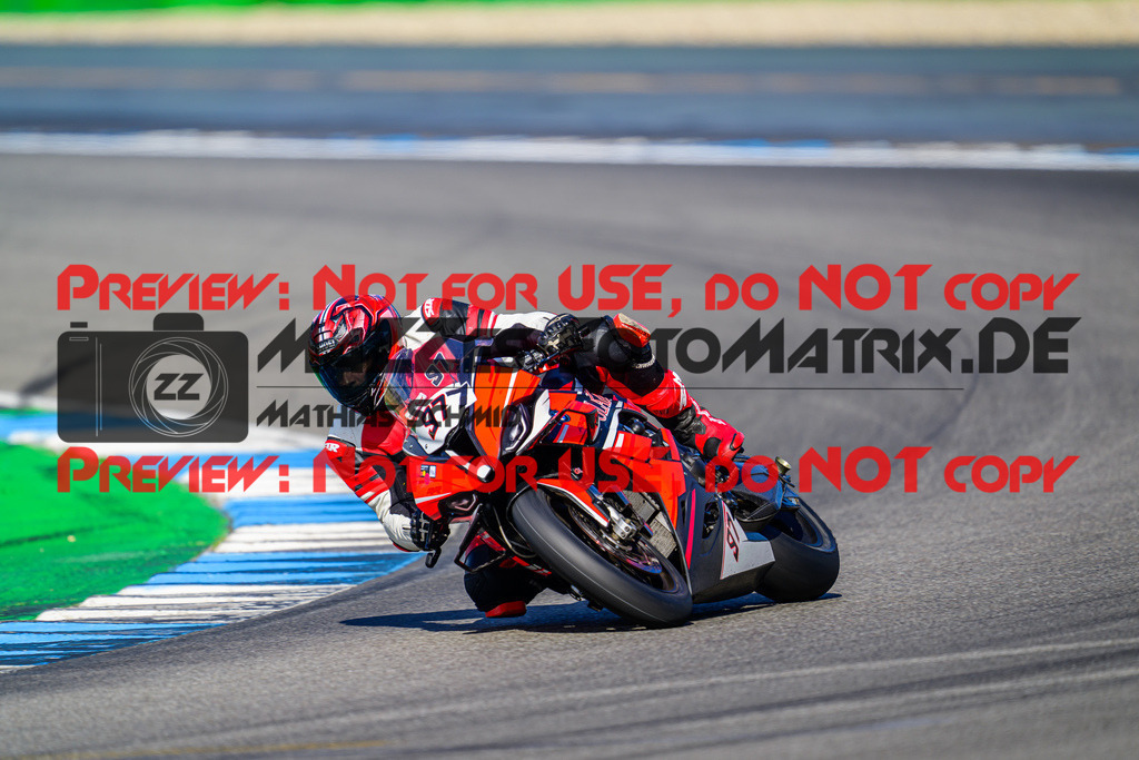 MaZZes_FotoMatrix_240615_6007705_2-248 | SBK