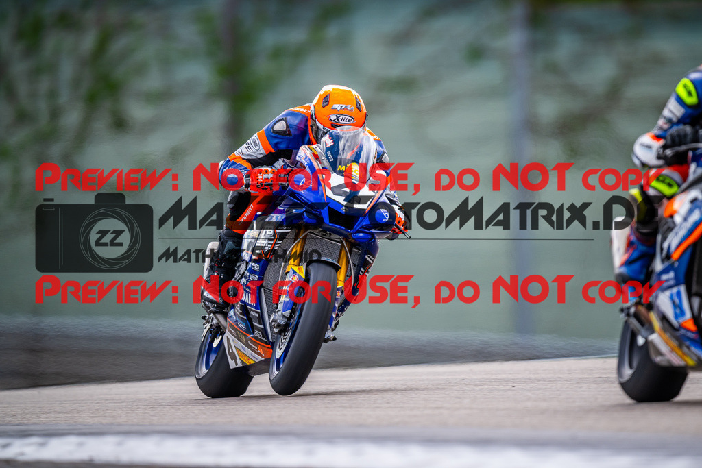 MaZZes_FotoMatrix_240505_6007705_2260 | STK1000