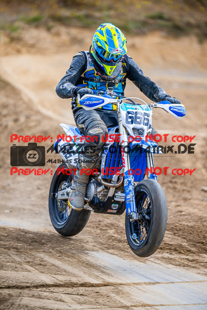 MaZZes_FotoMatrix_230812_0081 | UE40