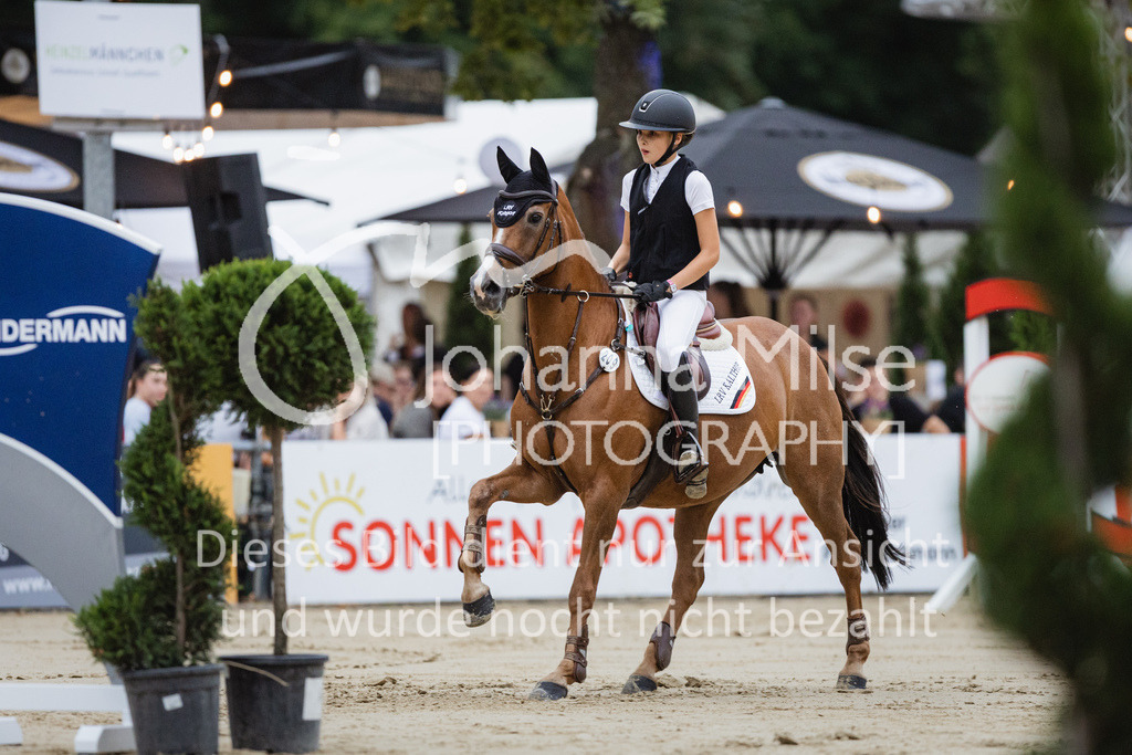 230824_Delbrueck_Mannschaft-405 | Deine schönsten Turniermomente als professionelle Fotos! Entdecke hochwertige Pferdesport-Fotografie im Online-Shop. Jetzt Fotos finden & bestellen!