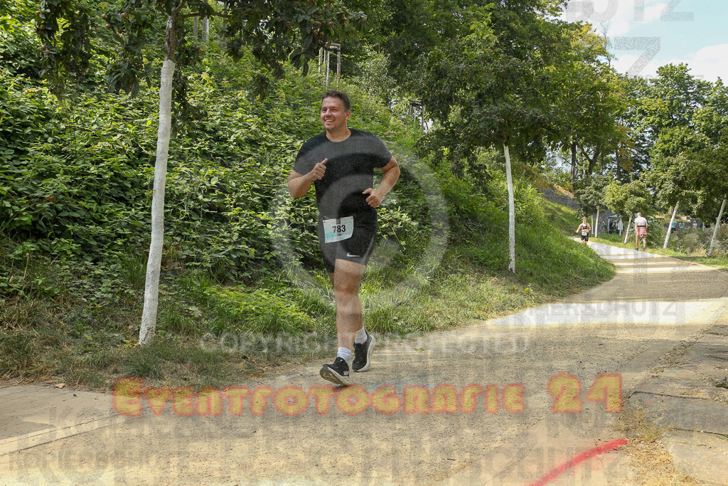 250824_1512_EX1_8659 | Sportfotografie im Rhein-Sieg Kreis, Köln, Bonn, NRW, Rheinland Pfalz, Hessen, etc. Unser Tätigkeitsfeld umfasst den Laufsport vom Volkslauf über den Marathon, Duathlon, Triathon bis zum Ultralauf wie Kölnpfad Ultra oder Schindertrail.