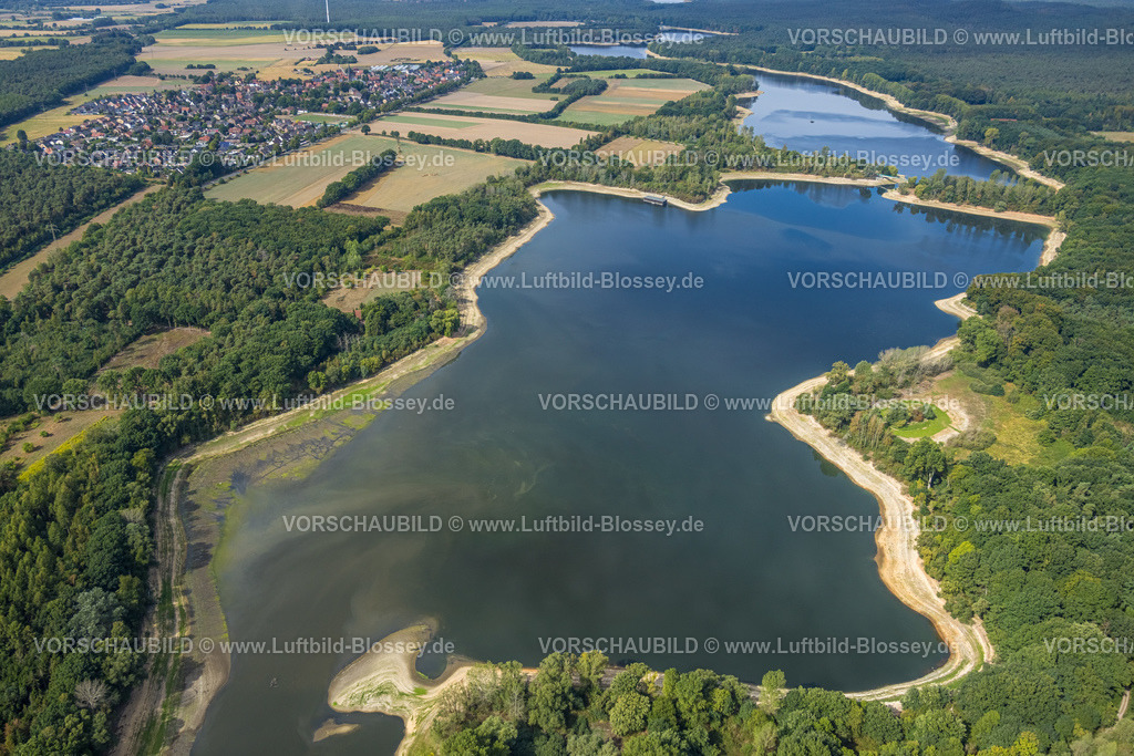 Haltern220810472 | Luftbild des Hullerner See bei Niedrigwasser, der über eine Schleuse in den Halterner Stausee fließt,  Hullern, Haltern am See, Ruhrgebiet, Nordrhein-Westfalen, Deutschland