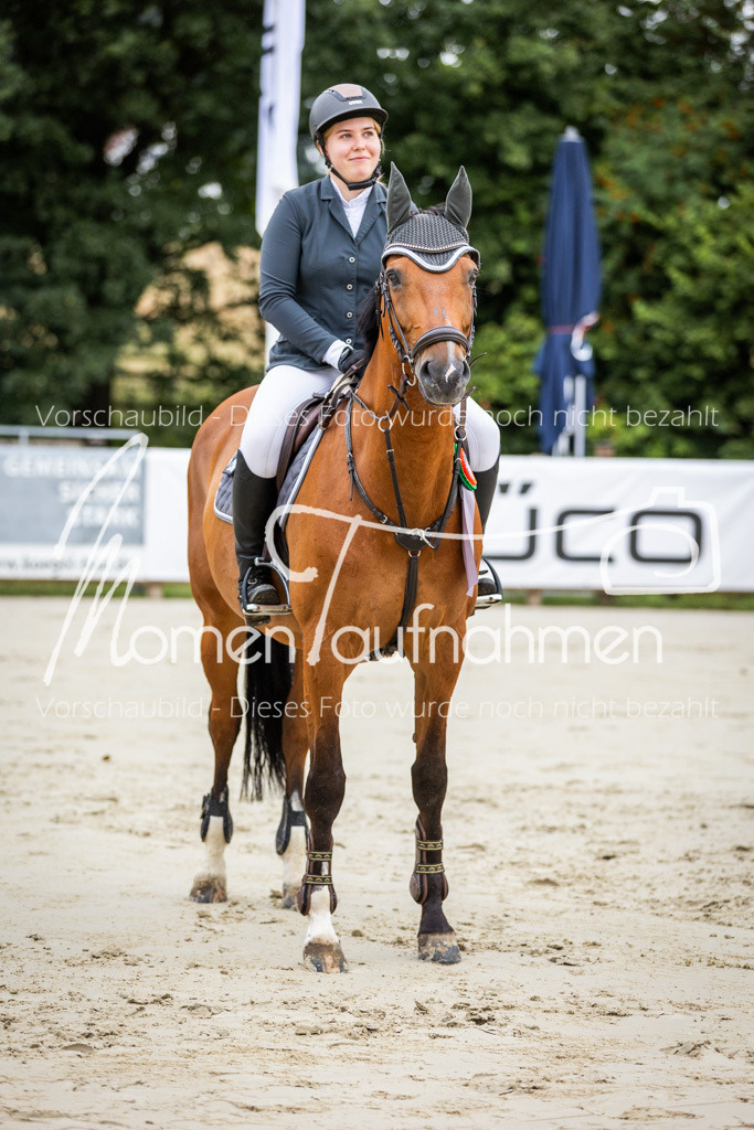 BHO-2PhSpr-M-382 | MomenTaufnahmen Pferdesportfotos