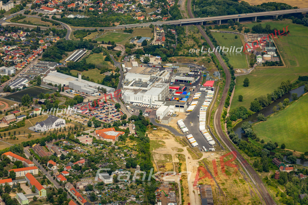 weissenfels-luftbild-2022-6272 | Aktuelles Luftbild von  Weißenfels - Die Luftaufnahme wurde 2022 mittels UL-Flugzeug erstellt ( keine Drohne ) - hochauflösende Kamera-Systeme von  Canon -
Beste Qualität - Für grossformatige Ausdrucke geeignet. Die Geschenkidee !