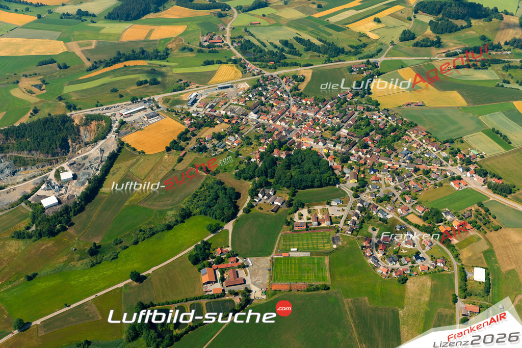 Das Luftbild zeigt :  Winklarn - Die Luftaufnahme wurde 2023 vom UL-Flugzeug aus erstellt ( keine Drohne ) - Hochauflösende Luftaufnahme - Für grossformatige Ausdrucke geeignet. Die Geschenkidee !Mit Lizenz und Bildrechte bestellbar