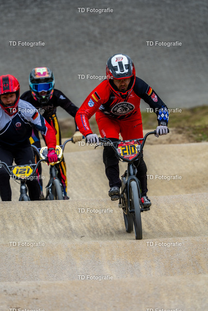 BayBMX2026-06224 | Fotogalerie von Thomas Dettweiler mit Eventbildern und lizenzfreien Fotos. Perfekt als Wandbild, für Büro, Website oder private Nutzung. - Realisiert mit Pictrs.com