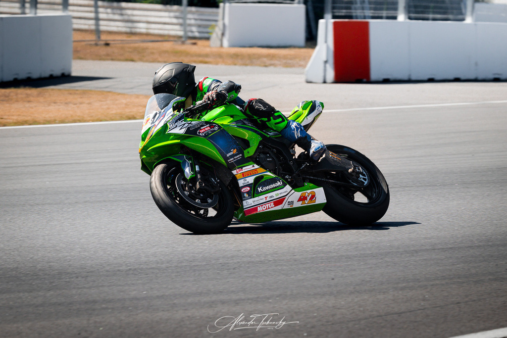Ducati Trackday Hockenheimring 2026 | Entdecken Sie die faszinierende Welt von Alexander Tschuncky Arts: Kreative Fotografie, atemberaubende Automobilkunst und hochwertiger Bilderdruck. Lassen Sie sich inspirieren! - Realisiert mit Pictrs.com