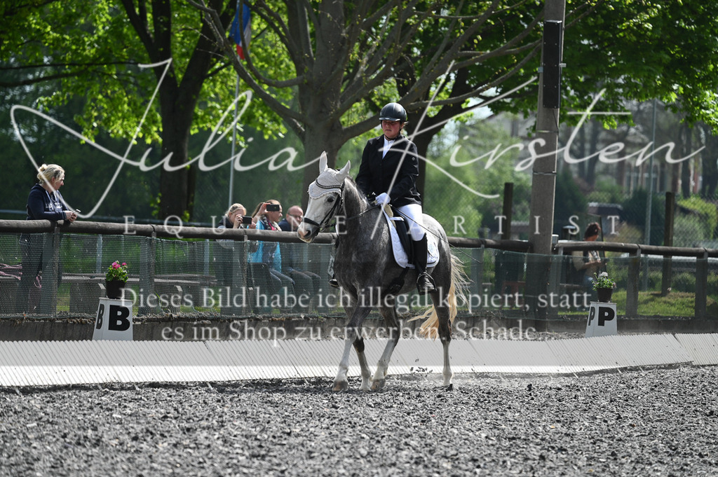 20230512_JK-Röhrsdorf-01-032 | Pferde- und Turnierfotografie in Westsachsen. Pferdeportraits, Auftragszeichnungen und intuitive Kunst.