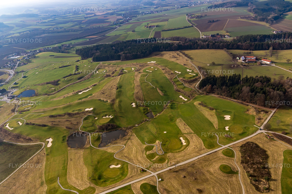 Luftbild: Golfclub Bella Vista im Ortsteil Aunham in Bad Birnbach im Bundesland Bayern in Deutschland. Foto: IMG_095990.jpg vom 29.12.2016 durch Werner Riehm/FLY-FOTO.de