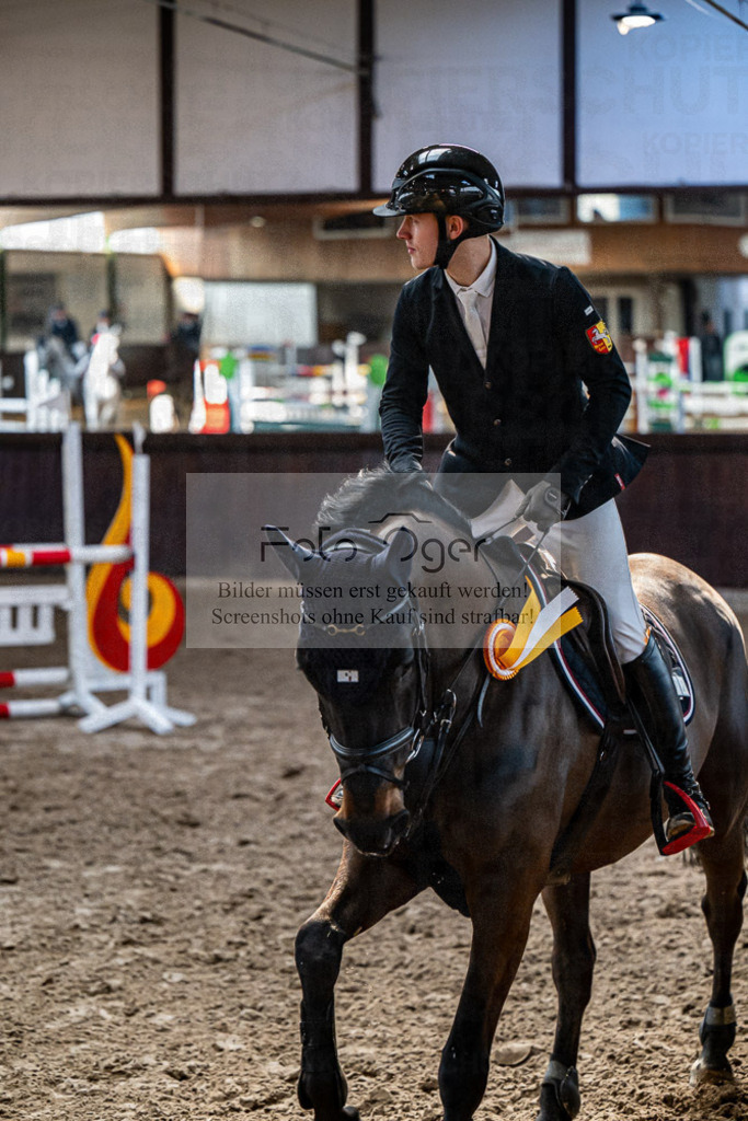 20240308-DOS_3731 | Entdecke hochwertige Reitturnierfotos von Foto Oger. Professionell, emotional und authentisch – jetzt Lieblingsmomente im Shop bestellen.Deutschlandweite Turnierfotografie. - Realisiert mit Pictrs.com