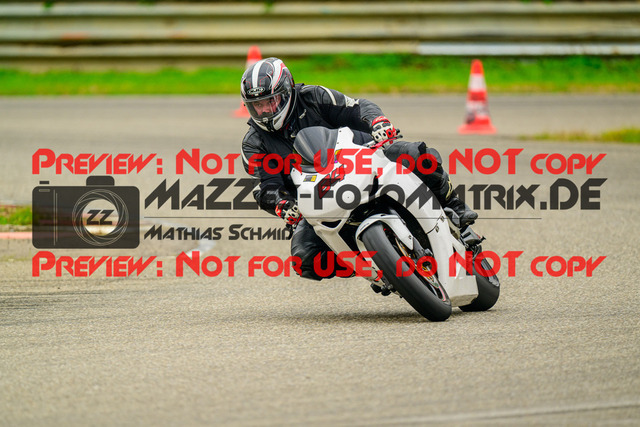 MaZZes_Fotomatrix_20241003_6007705_0987-2 | GELB