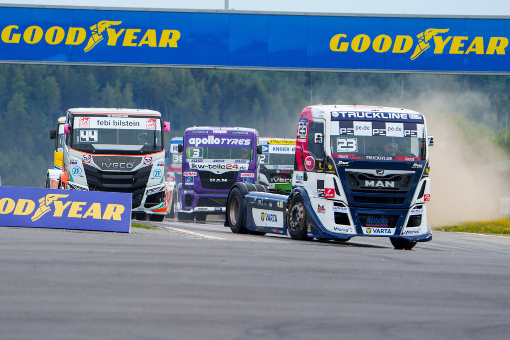 A7409767 | 14.07.2024 Goodyear FIA European Truck Racing Championship (ETRC) NürburgringBild: #23 ANTONIO ALBACETE konnte sich nach den ersten Kurven schon deutlich absetzen - Realisiert mit Pictrs.com