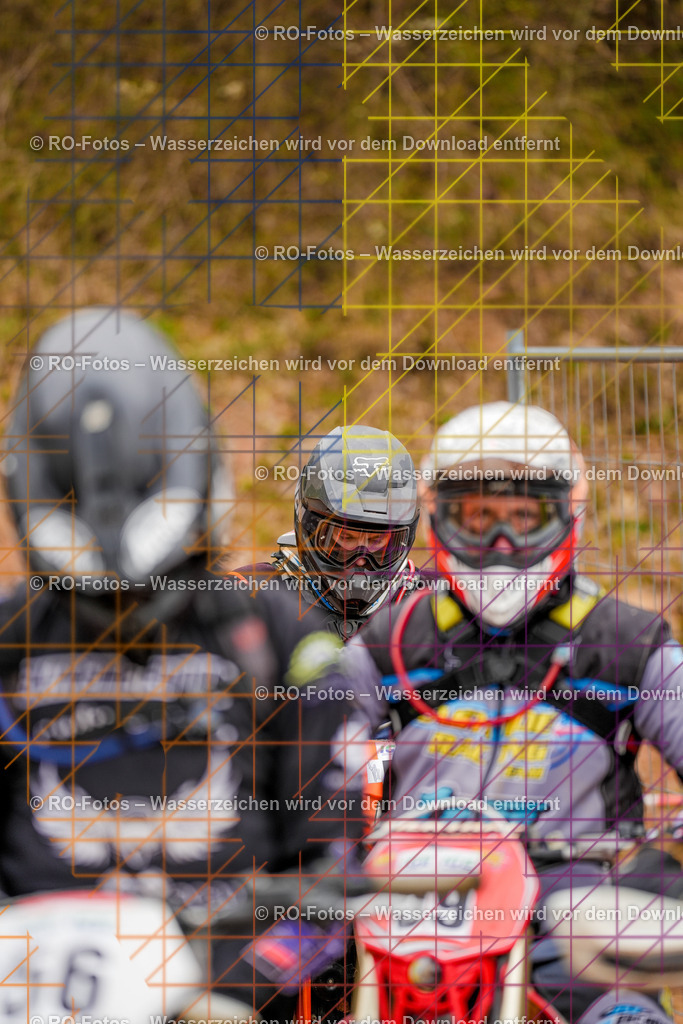 5 Lauf Mernes-92 | Sportfotografie von RO-Fotos: Motorsport, Motocross, Enduro, Laufveranstaltungen und Triathlon. Professionelle Fotos von Sportlern und Events. - Realisiert mit Pictrs.com