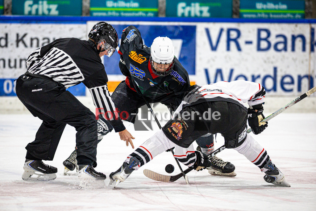 Peißenberg MINERS gegen EV Dingolfing ISAR RATS | Eishockey Bayernliga 2025/26 Vorrunde 28. Spieltag, Peißenberg MINERS gegen EV Dingolfing ISAR RATS, 20260118,Bully,2026-01-18 in Peißenberg (flatbuy Arena Peißenberg), Nepomuk RIEGER (MINERS 97)Copyright: WolfgangxLindner www.foto-lindner.de