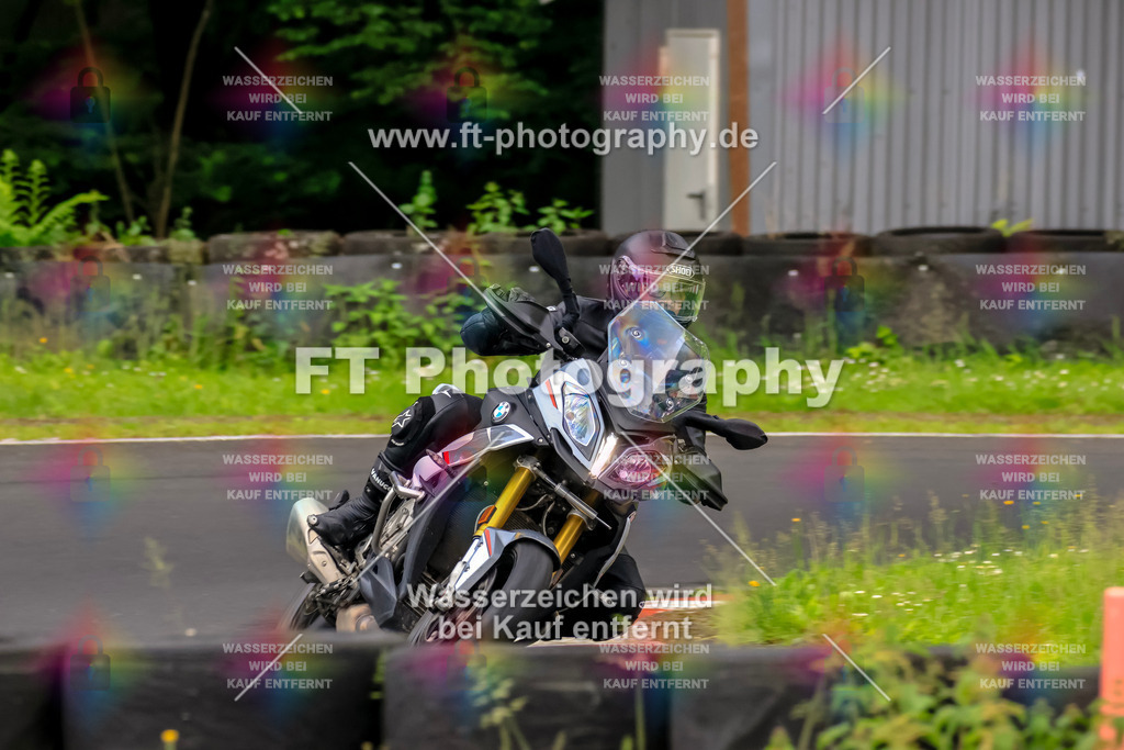 VBK-6526 | Hier findet Ihr Bilder von Touristenfahrten auf der Nürburgring Nordschleife oder von anderen Veranstaltungen die ich besucht habe. Viel Spass beim Durch Schauen 