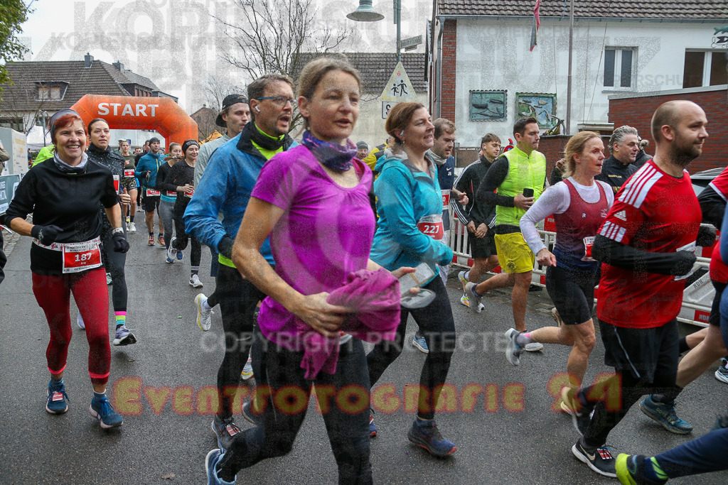 251130_1134_EX1_8052 | Sportfotografie im Rhein-Sieg Kreis, Köln, Bonn, NRW, Rheinland Pfalz, Hessen, etc. Unser Tätigkeitsfeld umfasst den Laufsport vom Volkslauf über den Marathon, Duathlon, Triathon bis zum Ultralauf wie Kölnpfad Ultra oder Schindertrail.