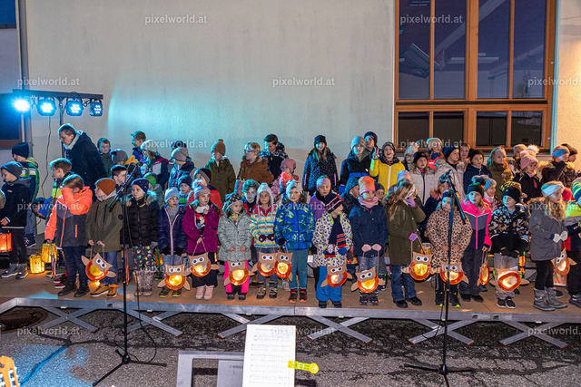 Laternenfest in St. Martin | Bildershop von pixelworld.at - Realisiert mit Pictrs.com
