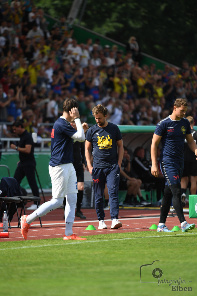 SV Atlas-Delmenhorst-Borussia Mönchengladbach | DFB-Pokal 1. Runde;SV Atlas Delmenhorst (gelb)-Borussia Mönchengladbach (schwarz) am 17.08.2025 in Oldenburg (Marschweg-Stadion), Photo: Philip Eiben 2025 - Realisiert mit Pictrs.com
