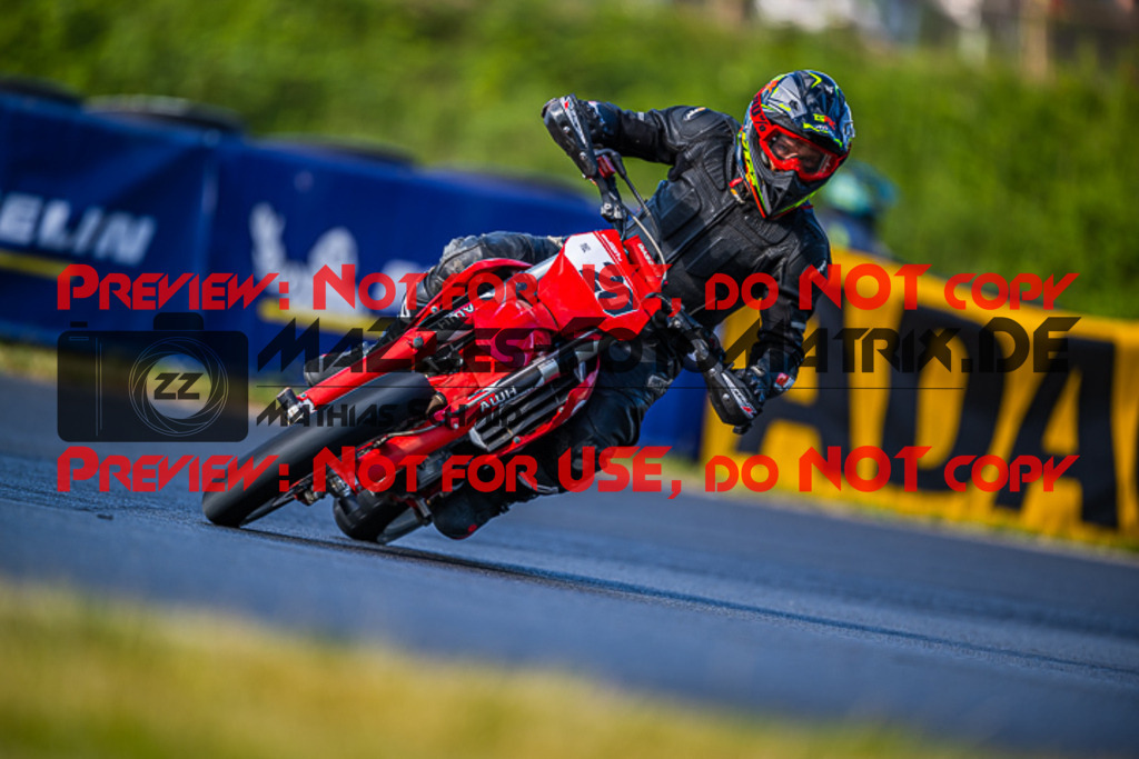 MaZZes_FotoMatrix_220528_4388 | Fotograf Mathias Schmid
Sportfotograf,
Eventfotograf,
Hochzeitsfotograf,
Portraitfotograf