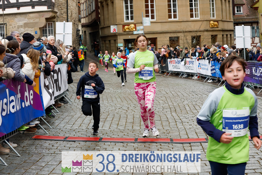 1700m Stadtwerke Jugendlauf | 3 Koenigslauf 2024 1700m Stadtwerke Jugendlauf - Realisiert mit Pictrs.com
