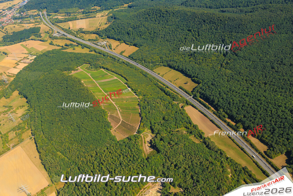 Luftbild von  Sand-am-main - Luftaufnahme wurde 2015 von https://frankenair.de mittels Flugzeug (keine Drohne) erstellt - die Geschenkidee