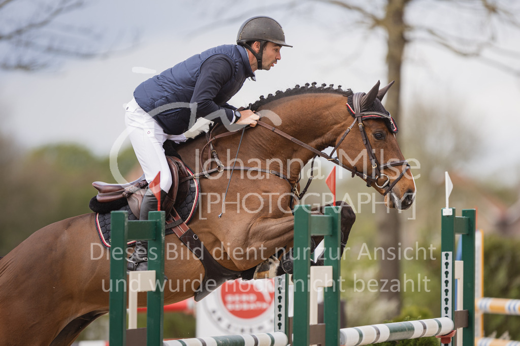 230426_HofSosath_M1-Spr-998 | Deine schönsten Turniermomente als professionelle Fotos! Entdecke hochwertige Pferdesport-Fotografie im Online-Shop. Jetzt Fotos finden & bestellen!