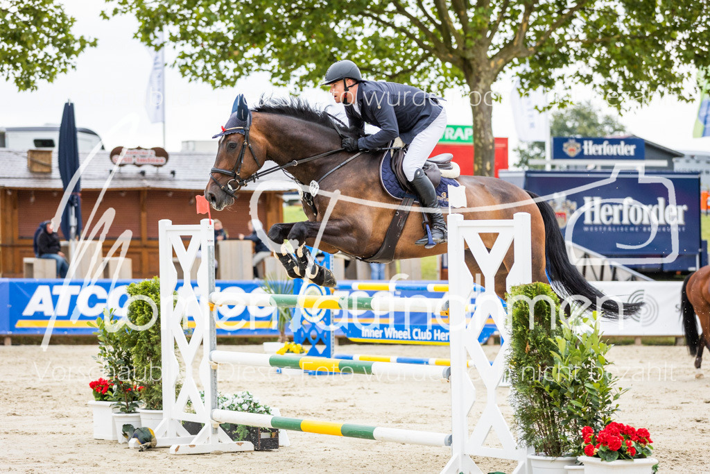 BHO-2PhSpr-M-190 | MomenTaufnahmen Pferdesportfotos