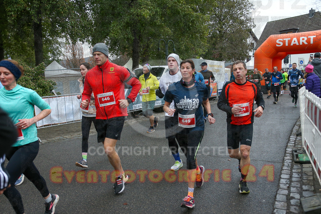 251130_1143_EX1_8487 | Sportfotografie im Rhein-Sieg Kreis, Köln, Bonn, NRW, Rheinland Pfalz, Hessen, etc. Unser Tätigkeitsfeld umfasst den Laufsport vom Volkslauf über den Marathon, Duathlon, Triathon bis zum Ultralauf wie Kölnpfad Ultra oder Schindertrail.
