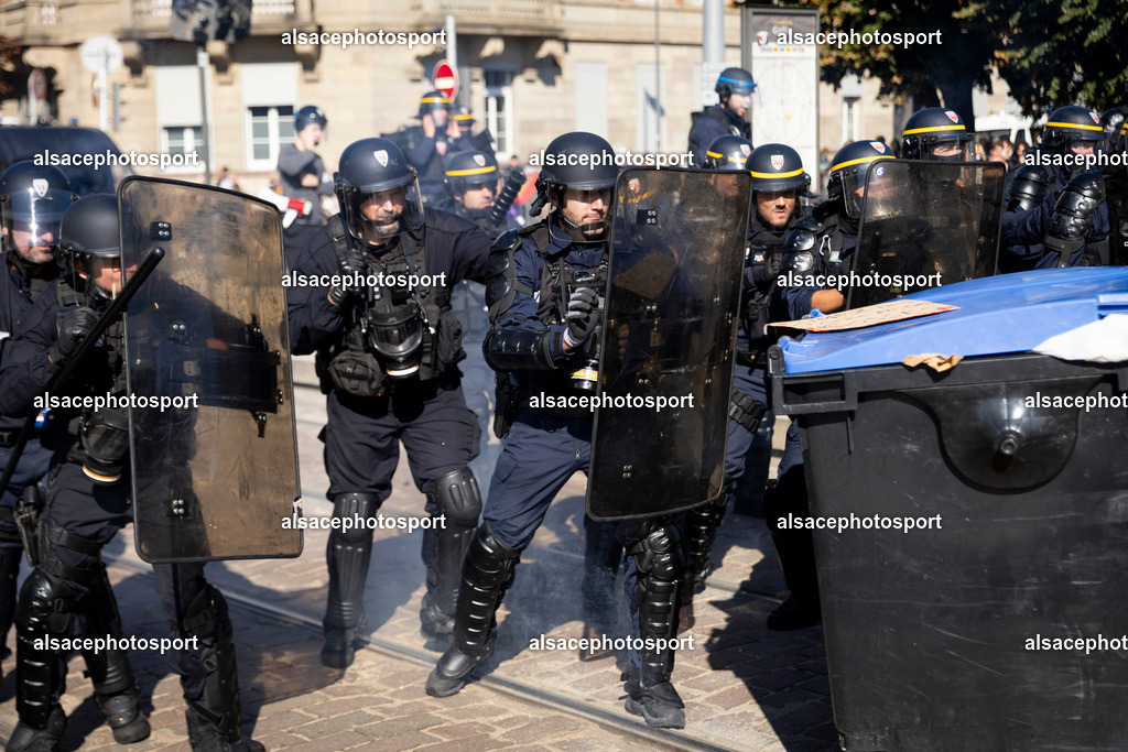 _B7A0139 | manifestation de lycéens à Strasbourg, le 6 octobre 2026, dans le cadre d’un mouvement national de protestation contre les conditions d’apprentissage. - Realisiert mit Pictrs.com