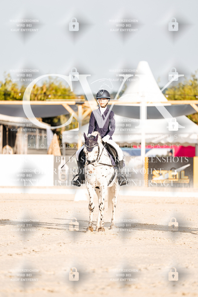 CK903613 | Turnierfotografie Pferdefotografie Trier Rheinland-Pfalz Pferdesport Reitsport Tierfotografie Sportfotografie Pferdevideo Pferdevideografie Equestrianvideography equestrianphotography  - Realisiert mit Pictrs.com