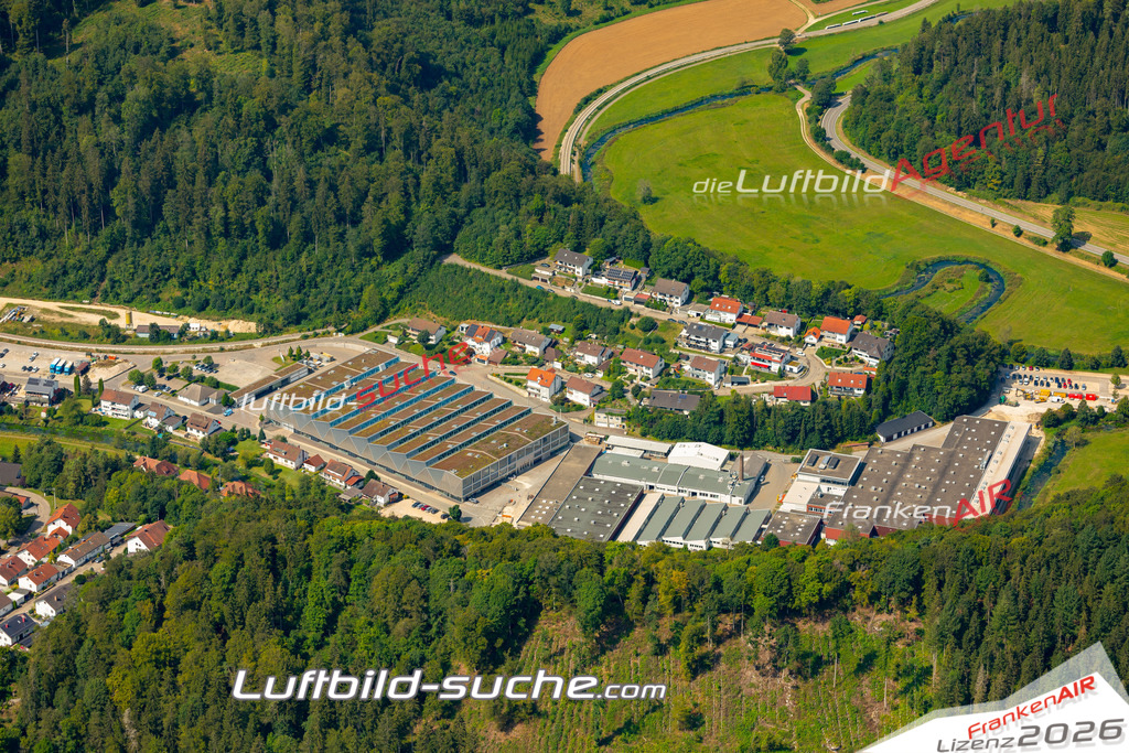 Das Luftbild zeigt :  Hettingen - Die Luftaufnahme wurde 2024 vom UL-Flugzeug aus erstellt ( keine Drohne ) - Hochauflösende Luftaufnahme - Für grossformatige Ausdrucke geeignet. Die Geschenkidee !Mit Lizenz und Bildrechte bestellbar