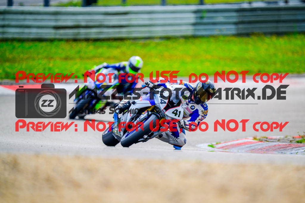 MaZZes_FotoMatrix_240910_6007705_9633 | WEISS