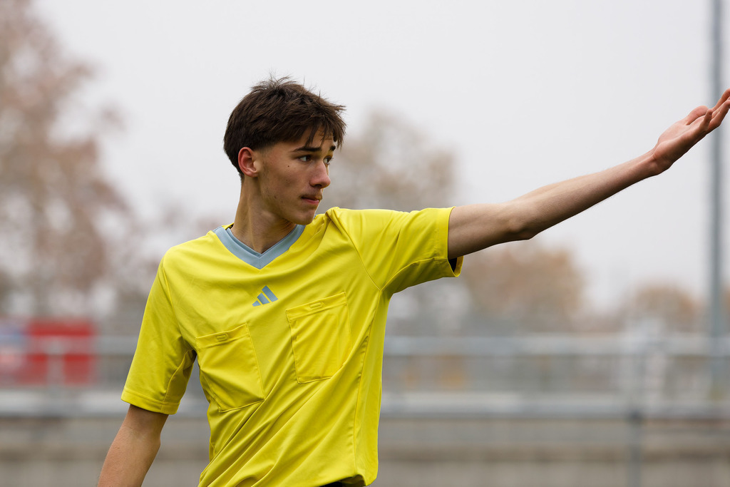 FCH-HÄR_251019_7528 | Fotopresso – Sportfotografie in Heidenheim & Umgebung. Professionelle Sportfotografie für unvergessliche Momente. Dynamische Action-Shots, emotionale Szenen & hochwertige Bilder. - Realisiert mit Pictrs.com