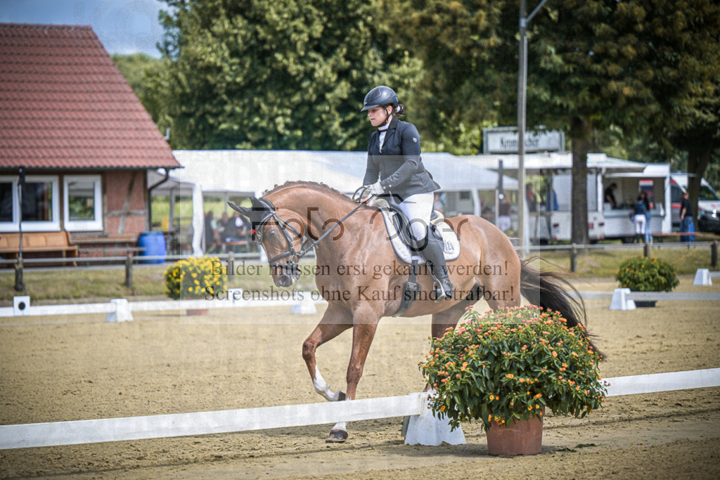 DOS_0432 | Entdecke hochwertige Reitturnierfotos von Foto Oger. Professionell, emotional und authentisch – jetzt Lieblingsmomente im Shop bestellen.Deutschlandweite Turnierfotografie. - Realisiert mit Pictrs.com