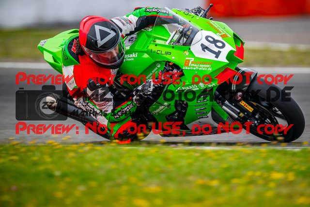 MaZZes_FotoMatrix_240831_6007705_6230 | STK1000