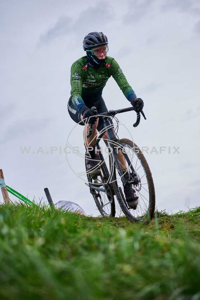 ..... | AUSTRIA, 24.11.24, 3.Radquerfeldein GP um das Sportzentrum Gunskirchen Image shows: Photo: Wapics / Michael Ring